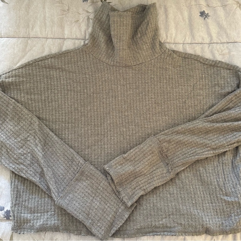 Wild Fable Gray Turtleneck Sweater with Ribbed Texture